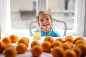 zece-lucruri-de-stiut-despre-veganism-la-varsta-copilariei-care-sunt-beneficiile-si-riscurile