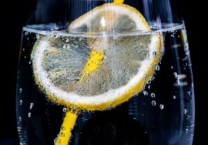 apa tonica, chinina, cocktail-uri, efecte secundare