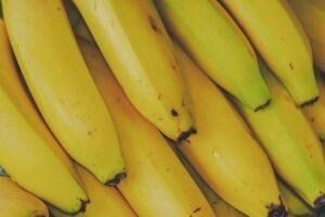 Bananele pot fi și laxative, și constipante