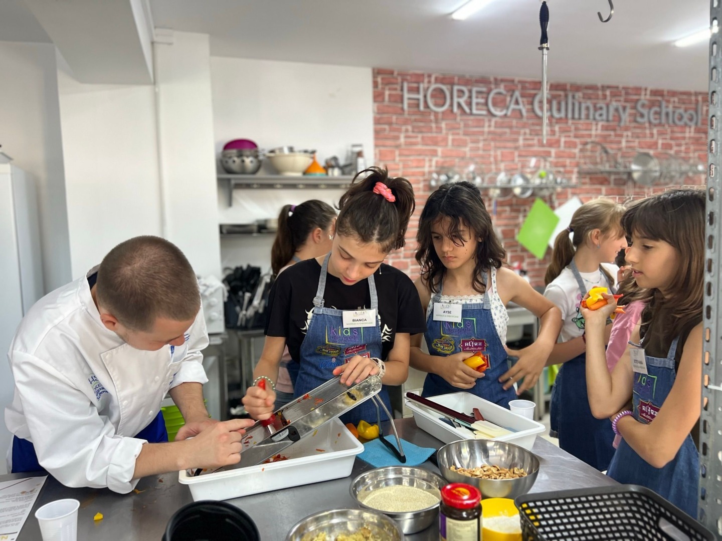 Kids Chef Academy, Horeca Culinary School, educație culinară, copii cu probleme de sănătate