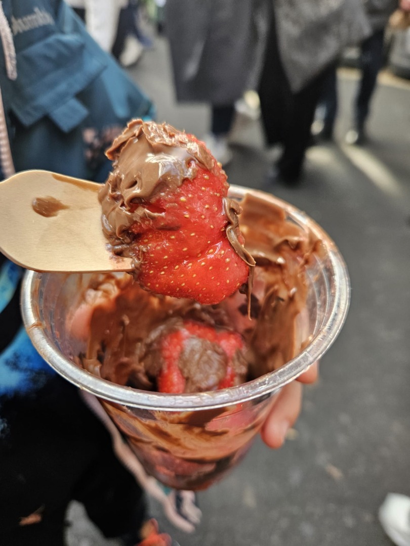 Căpșuni cu ciocolată, vândute în Borough Market, Londra / Sursa foto: G4Food