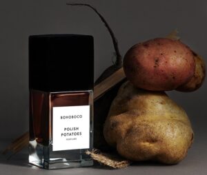 O firmă poloneză de produse cosmetice a lansat „Polish Potatoes”, un parfum cu aromă de cartofi