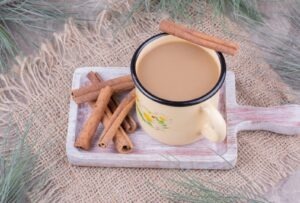 cafea cu aroma de placinta de mere cocktail cald cu cafea specialitati cu cafea cafea cu scorțișoară