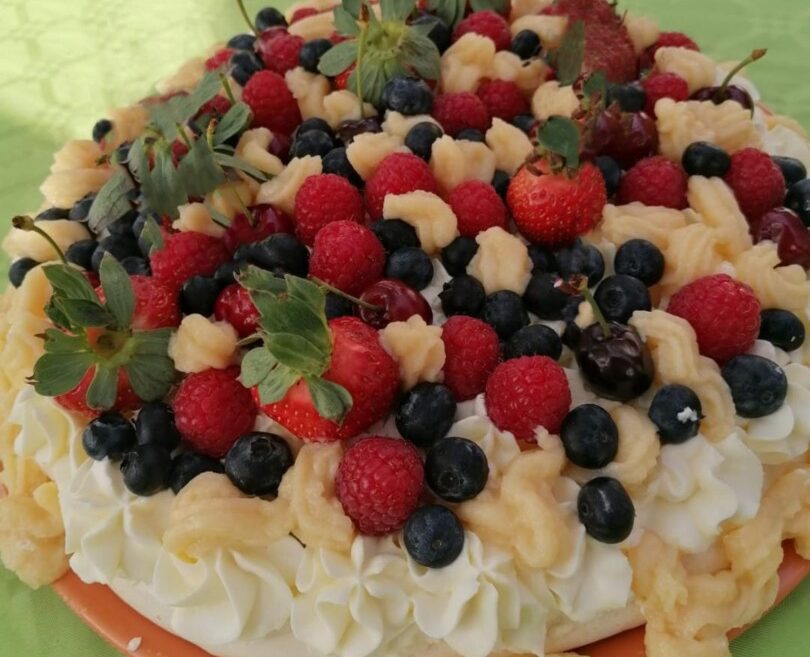 tort Pavlova