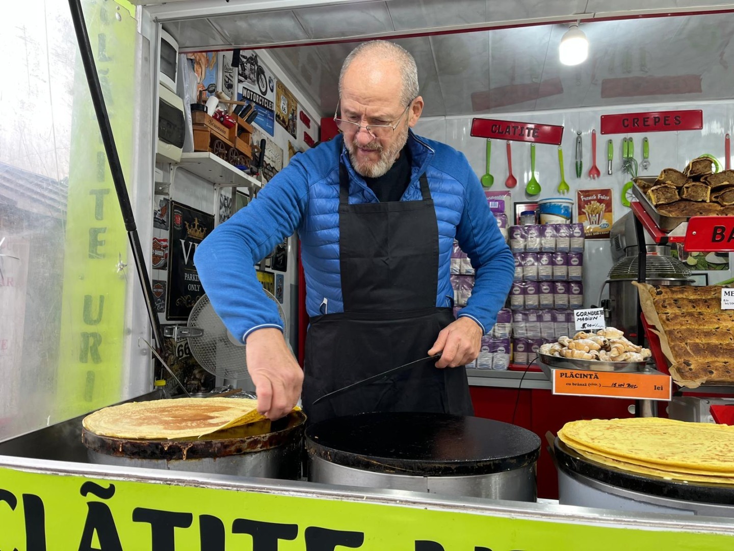 Preparate traditionale la Târgul de Crăciun din Baia Mare