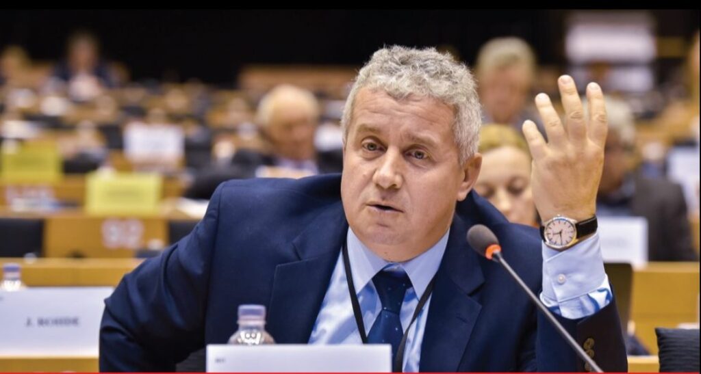 Daniel Buda