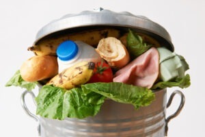 UE face eforturi pentru a reduce risipa alimentară