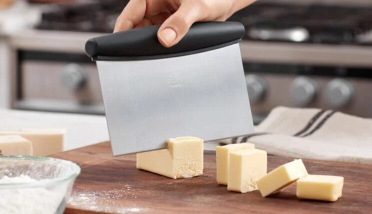 ustensila pentru taierea untului