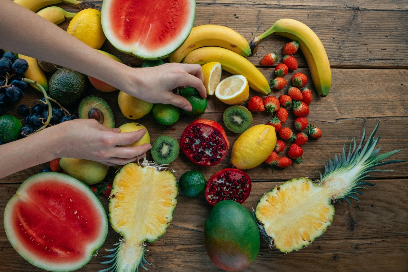 Care fructe bogate in calciu pot contribui pe parcursul unei zile la aportul total al acestui micronutrient