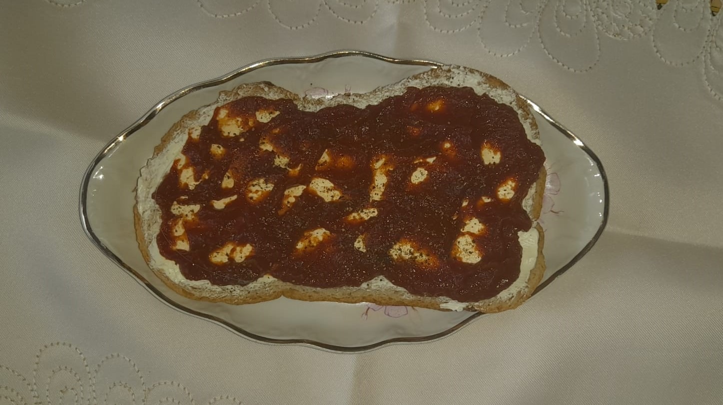 painre cu margarină si buion-meniu comunist