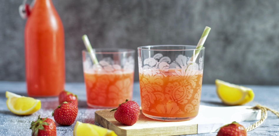 limonada cu capsuni hidrateaza in zilele calde