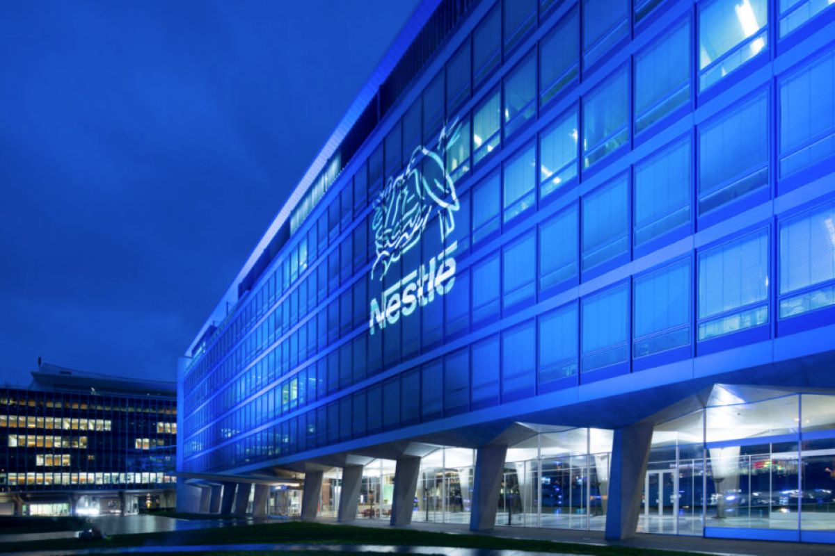 După alte compania-Nestle-USA-va-elimina-treptat-colorantii-alimentari-sintetici-pana-la-mijlocul-lui-2026