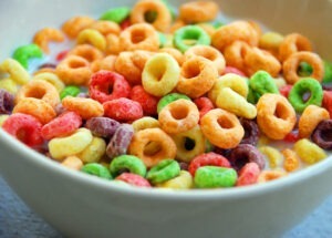 Cerealele pentru copii sunt tot mai puțin sănătoase