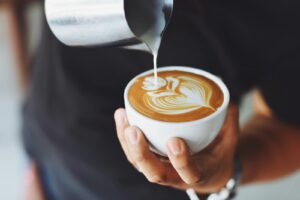 Cum influenteaza cofeina boala Hashimoto
