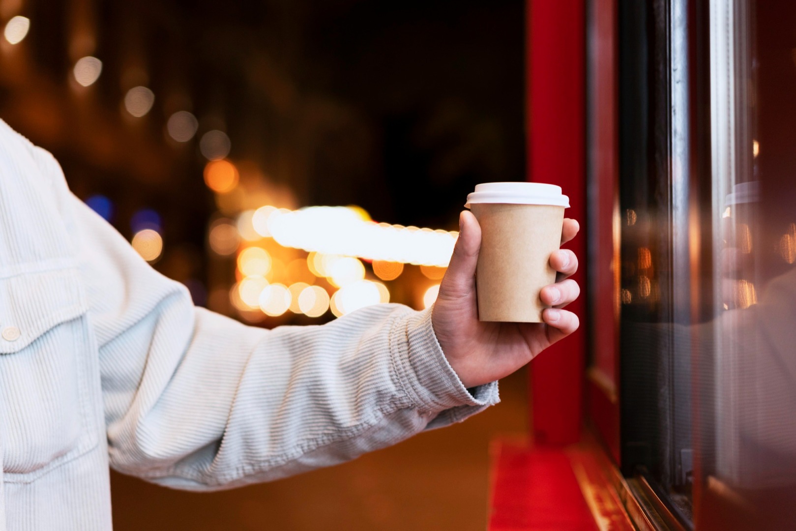 cafea luata de la un automat