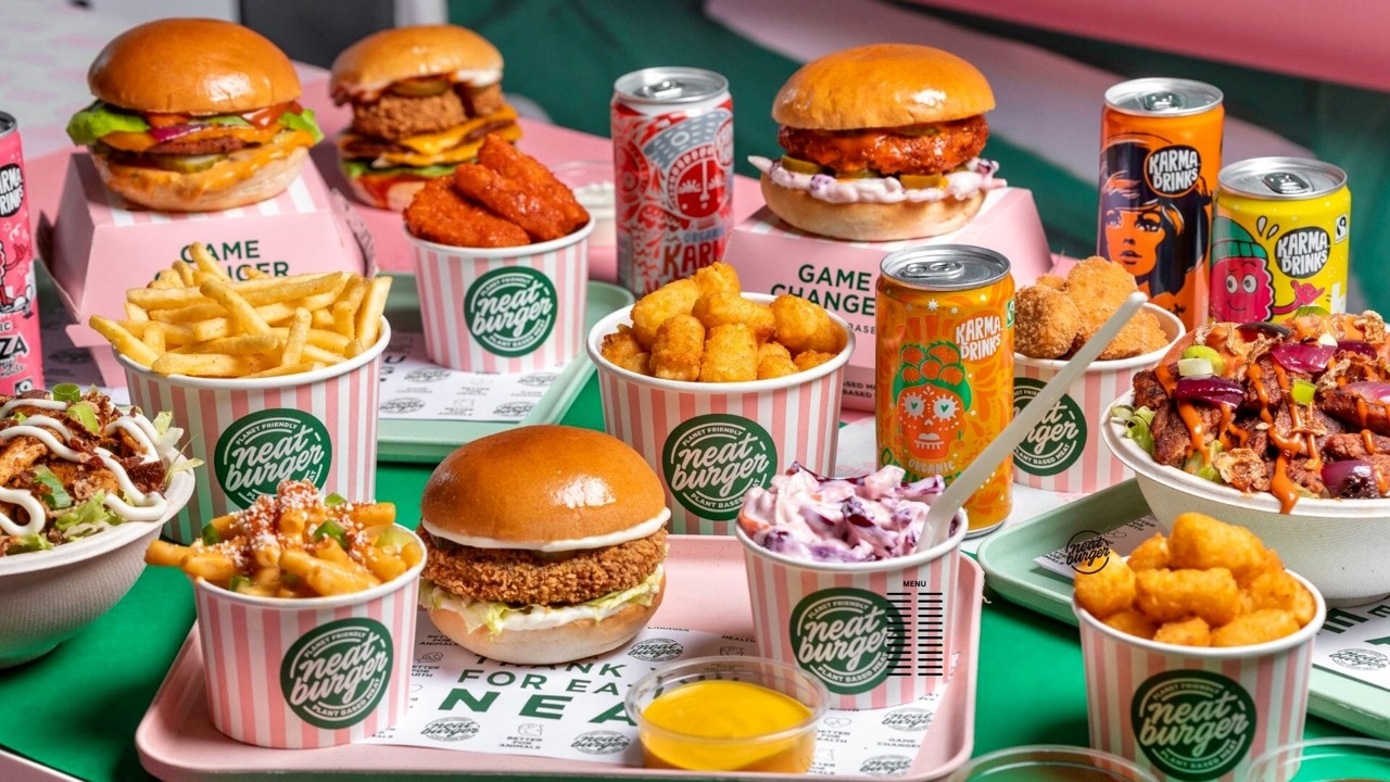 lantul-de-fast-food-cu-burgeri-vegani-sustinut-de-leonardo-dicaprio-si-lewis-hamilton-a-dat-faliment