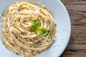 Cacio e pepe, reteta cu unt care a stârnit scandal
