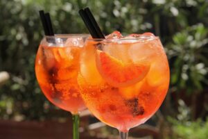 Un cocktail care te poate ucide