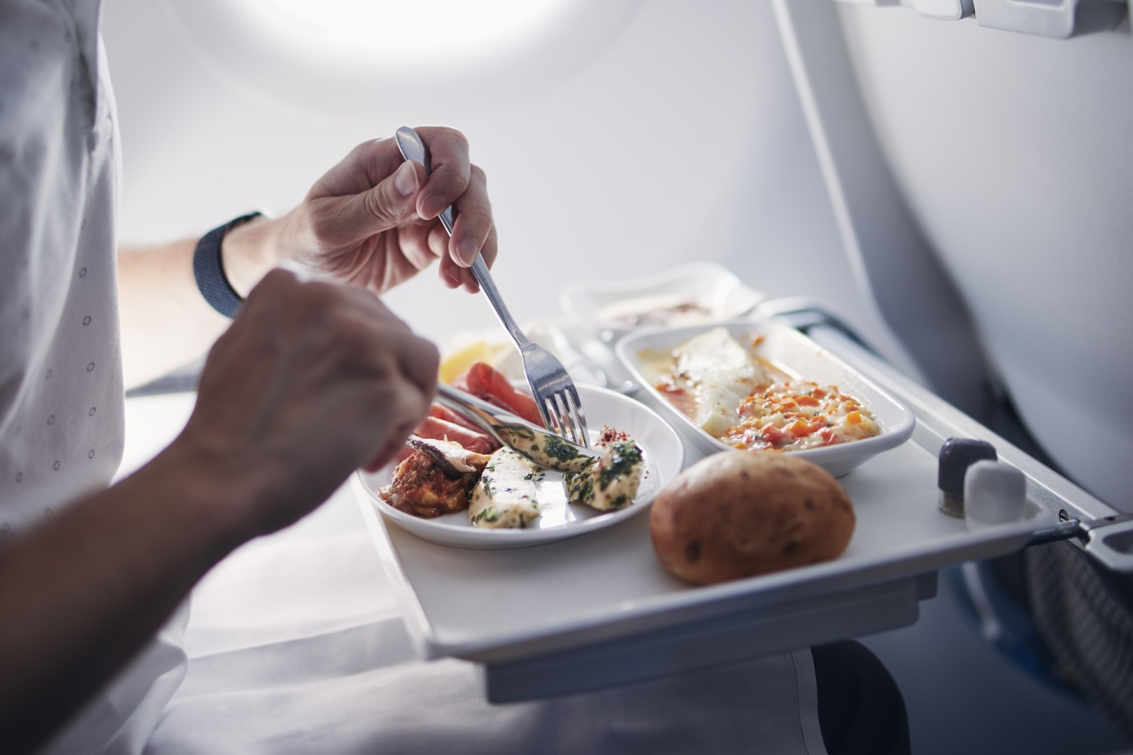 Meniu cușer în avion cu inscripția „Free Palestina”