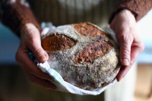 Cum să păstrezi pâinea proaspătă