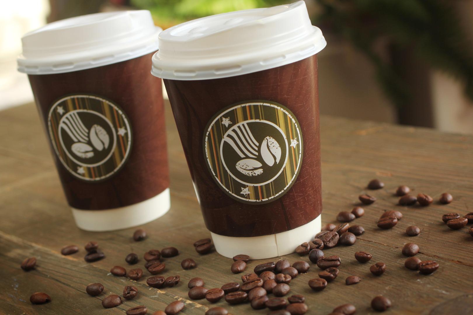 Cafea in pahare de plastic este daunatoare