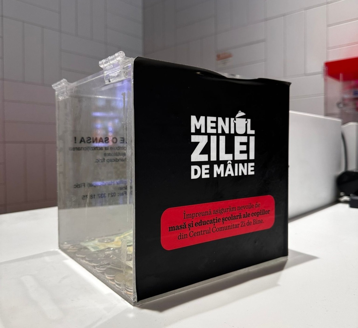 O cutie pentru donatii