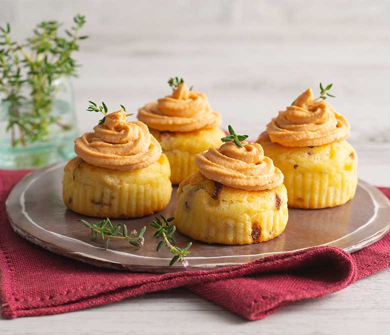 patru briose pe p farfurie