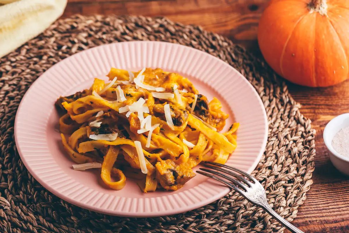 paste cu dovleac și ciuperci, reteta vegetariană de toamnă
