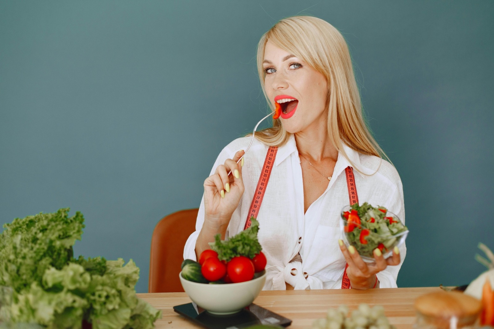 Rosiile pot ajuta la slabit