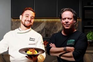 favino ottey cetatenie romana