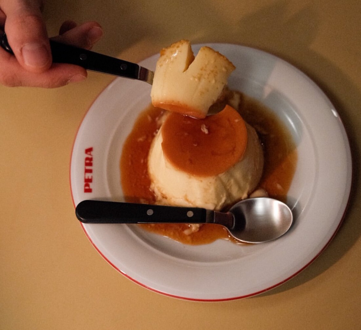 Unul-dintre-deserturile-favorite-ale-copilariei-in-comunism