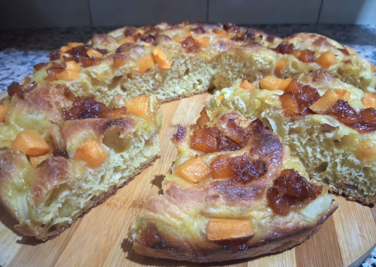 focaccia cu dovleac este o alternativă semi dulce la clasica focaccia italiană, ideală la micul dejun