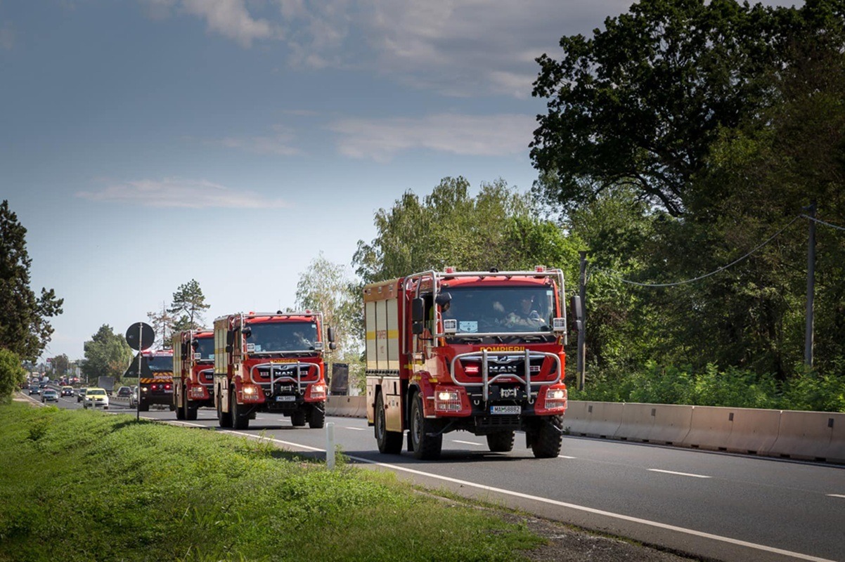 Pompierii arădeni au transportat apă din cauza secetei