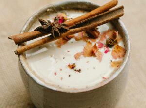 Beneficiile cuișoarelir în chai masala