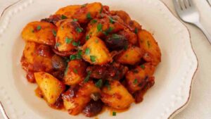 mâncare-de-cartofi-in-stil-mediteranean