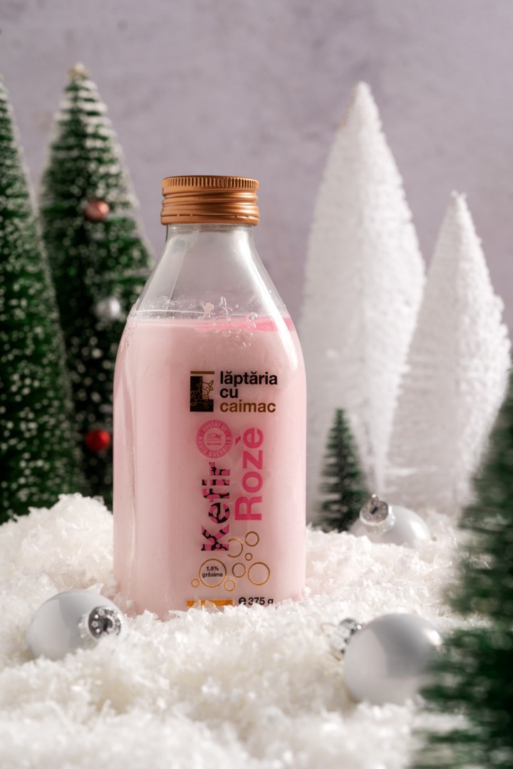 kefir-laptaria-cu-caimac-drojdie-roze