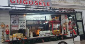 prețuri băuturi vin fiert ceai ciocolată caldă târg Crăciun Craiova