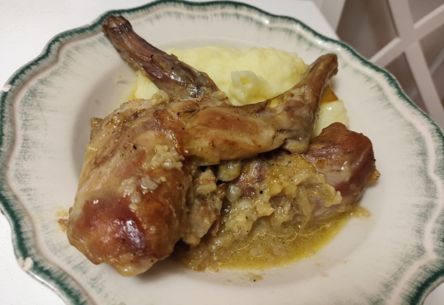 video-retetele-juanitei-iepure-gatit-cu-ceapa-ca-la-castel-bethlen-haller