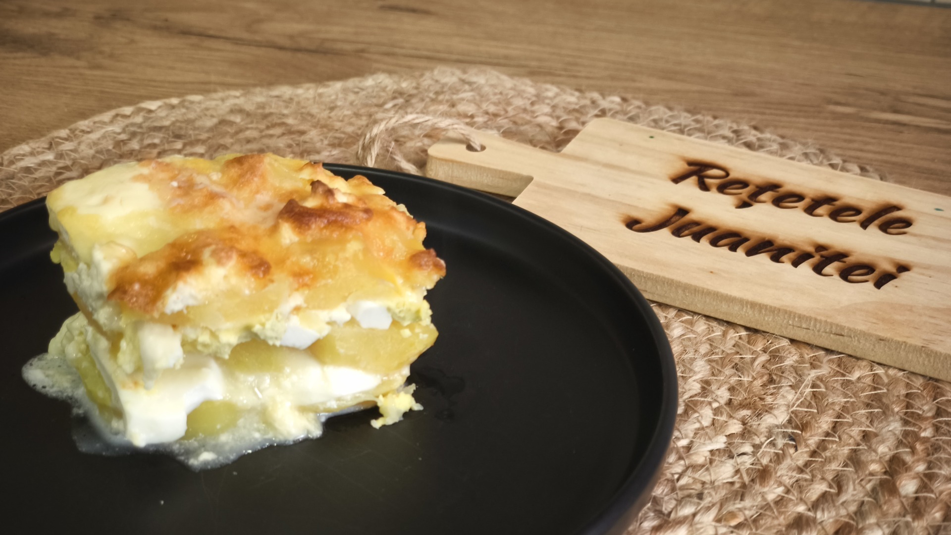 retetele-juanitei-cartofi-cu-ou-si-branza