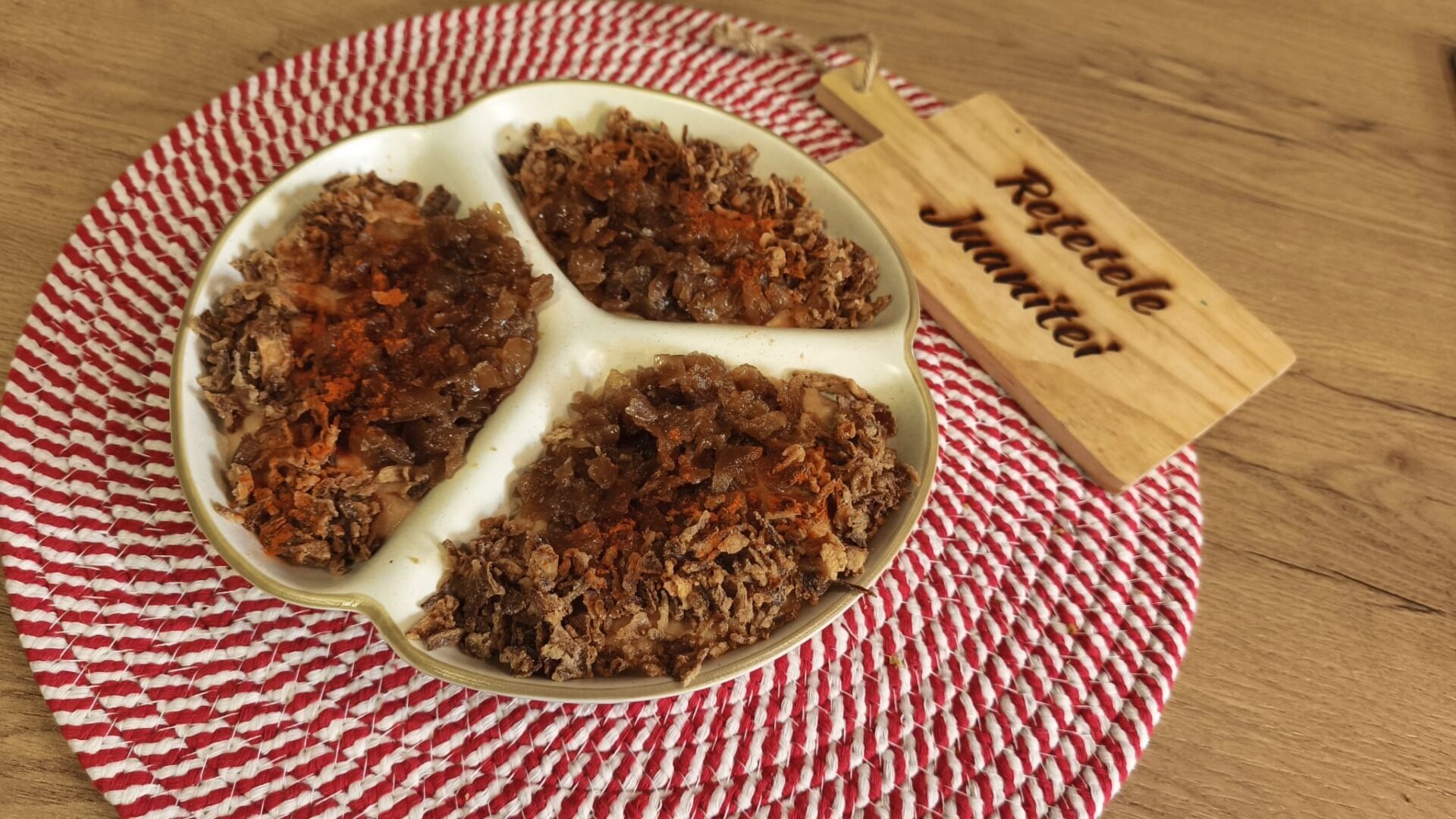 video-retetele-juanitei-dip-de-fasole-cu-usturoi-si-doua-feluri-de-ceapa