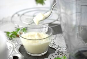 maioneza-din-oua-fierte-intregi-cu-tot-cu-albus