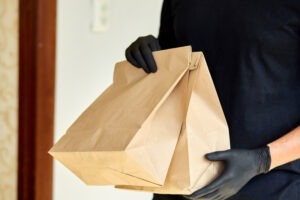 mancare-comanda-takeaway-consum