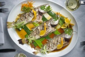 de-ce-este-obligatoriu-sa-ai-peste-pe-masa-de-revelion