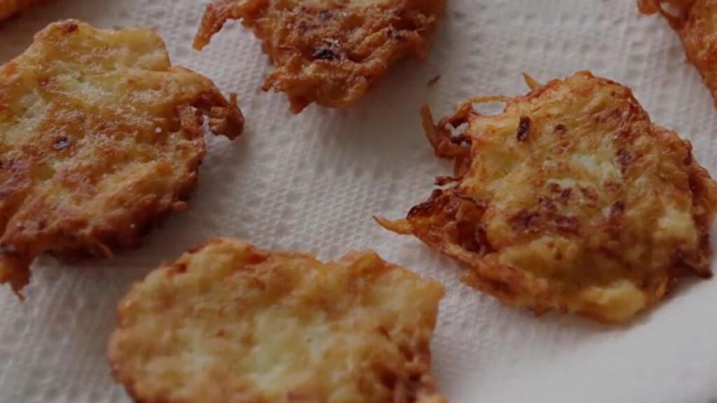 Placinta latkes FOTO captură video Everyday Food