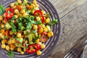 salata-calda-naut-legume