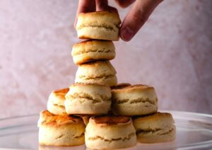 scones-biscuiti-englezesti-ceaiul-de-la-ora-5-cum-se-prepara