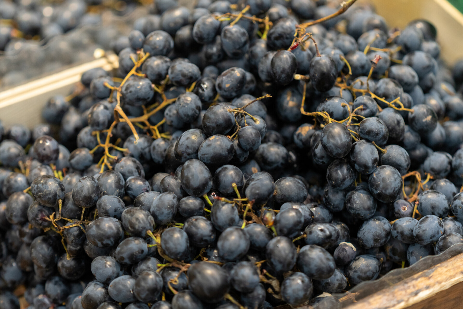 struguri-carrefour-masa-revelion