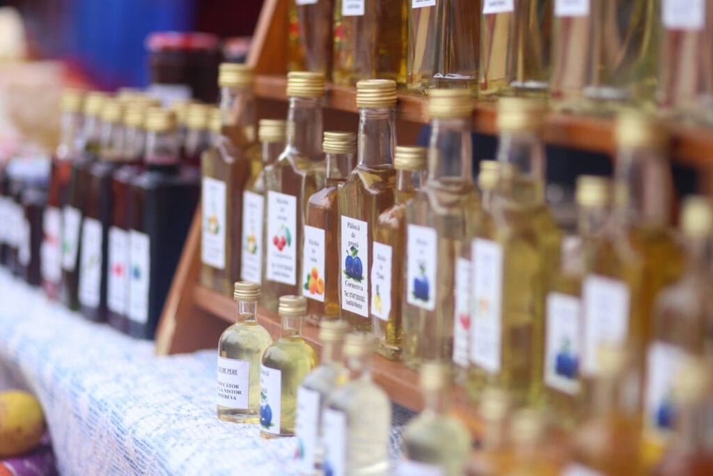 tuica-palinca-alcool-romania