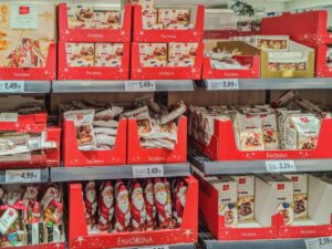 orasul-victoria-dulciuri-craciun-copii-in-loc-de-spectacol-pirotehnic