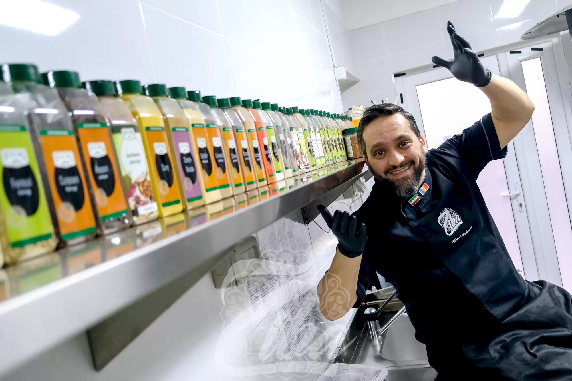 Chef Mehrzad in restaurantul sau